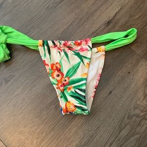 Adjustable Brazilian bikini bottoms